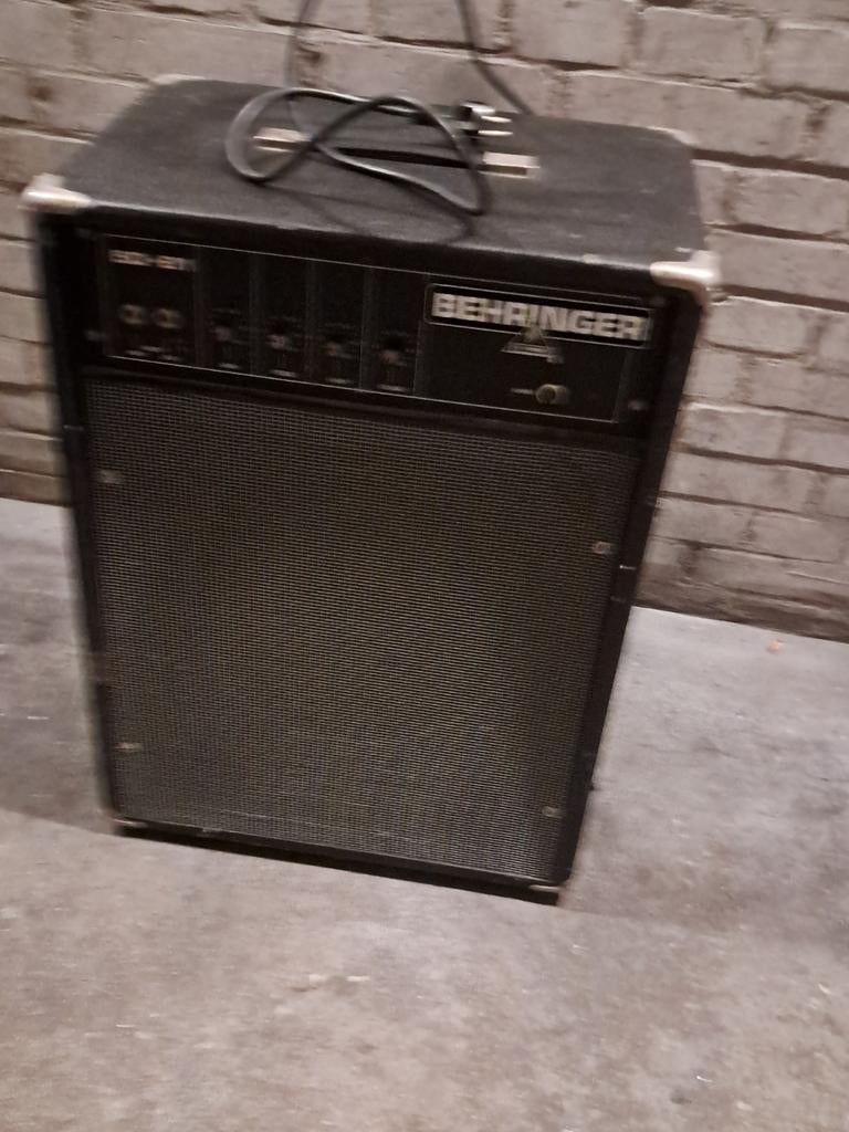 Te koop,Behringer muziek, Ophalen, Zo goed als nieuw
