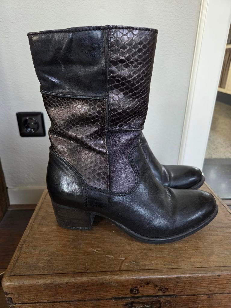 MJUS  zwarte leren dameslaarsje. Mt 36. Z.g.a.n., Kleding | Dames, Schoenen, Ophalen of Verzenden, Zo goed als nieuw, Zwart