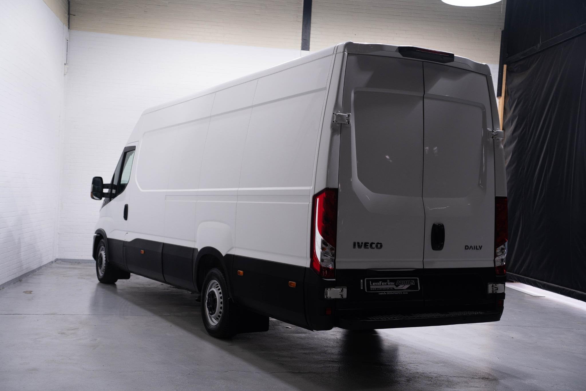Iveco Daily 35S16 160 pk L4H2 Jumbo / XXL Airco ECC Laadruim, Auto's, Gebruikt, Iveco, Bedrijf, Te koop