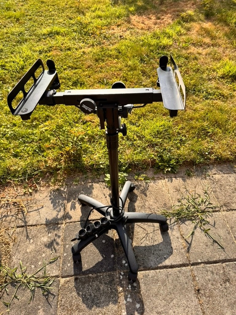 standaard voor mixers en audio apparatuur., Ophalen, Zo goed als nieuw, Instrumentstandaard, Keyboard of Synthesizer