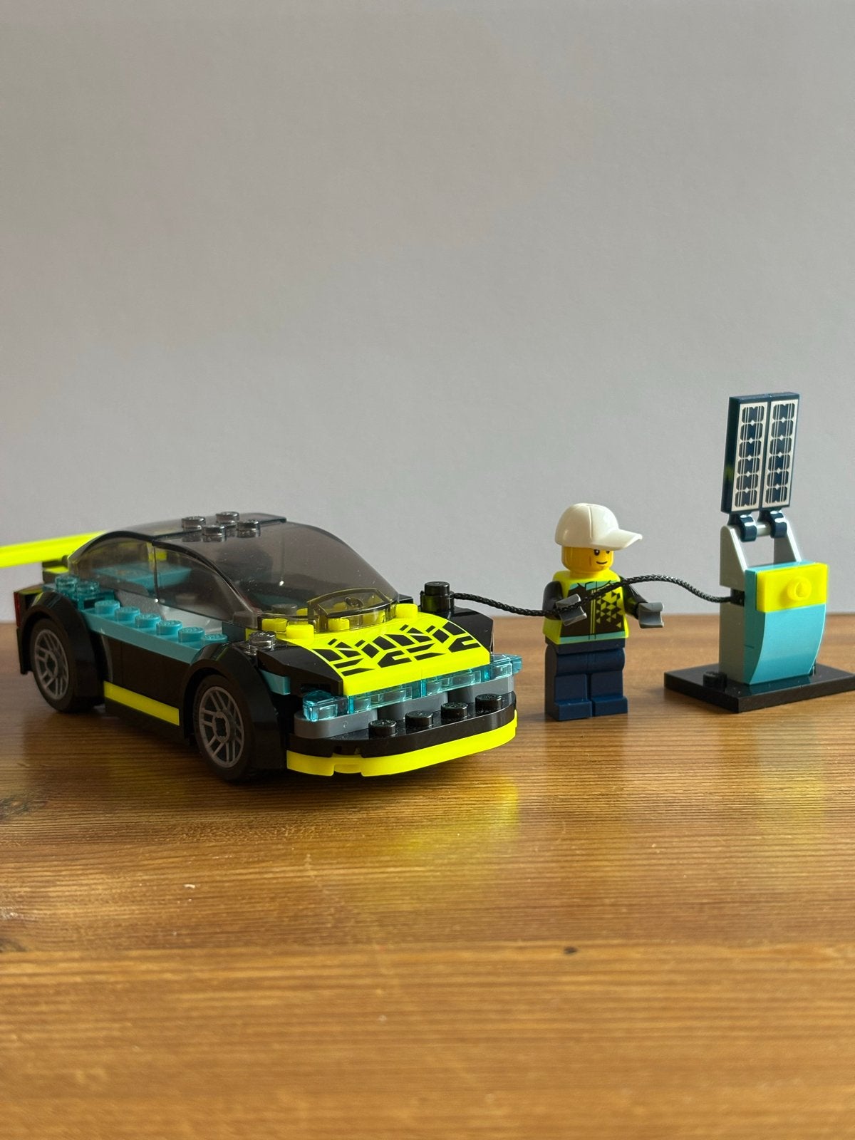 Lego City 60383 Elektrische Sportwagen - Compleet, Ophalen of Verzenden, Zo goed als nieuw