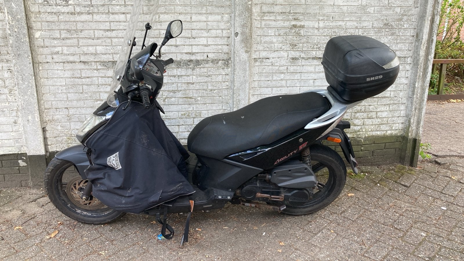 Kymco Agility 50cc scooter - Inclusief beenkleed en topkoffe, Fietsen en Brommers, Ophalen, Gebruikt, Maximaal 45 km/u, Agility