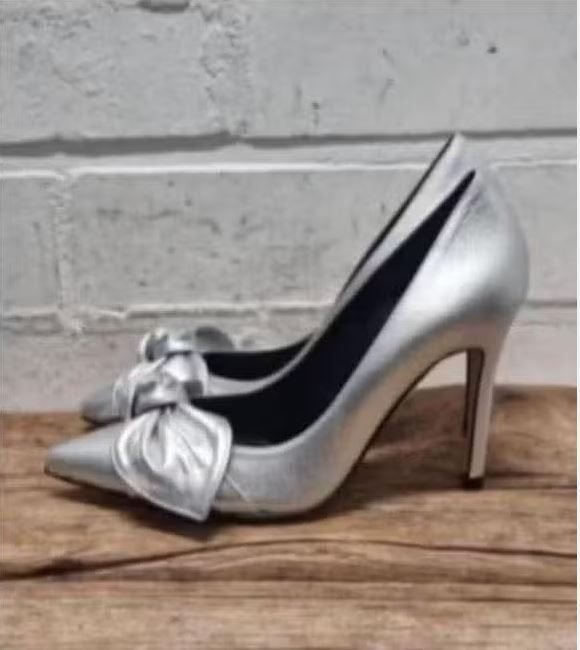 Ted Baker - Mooie zilveren leren pumps maat 38 - Nieuw €175, Pumps, Overige kleuren, Nieuw, Ophalen of Verzenden