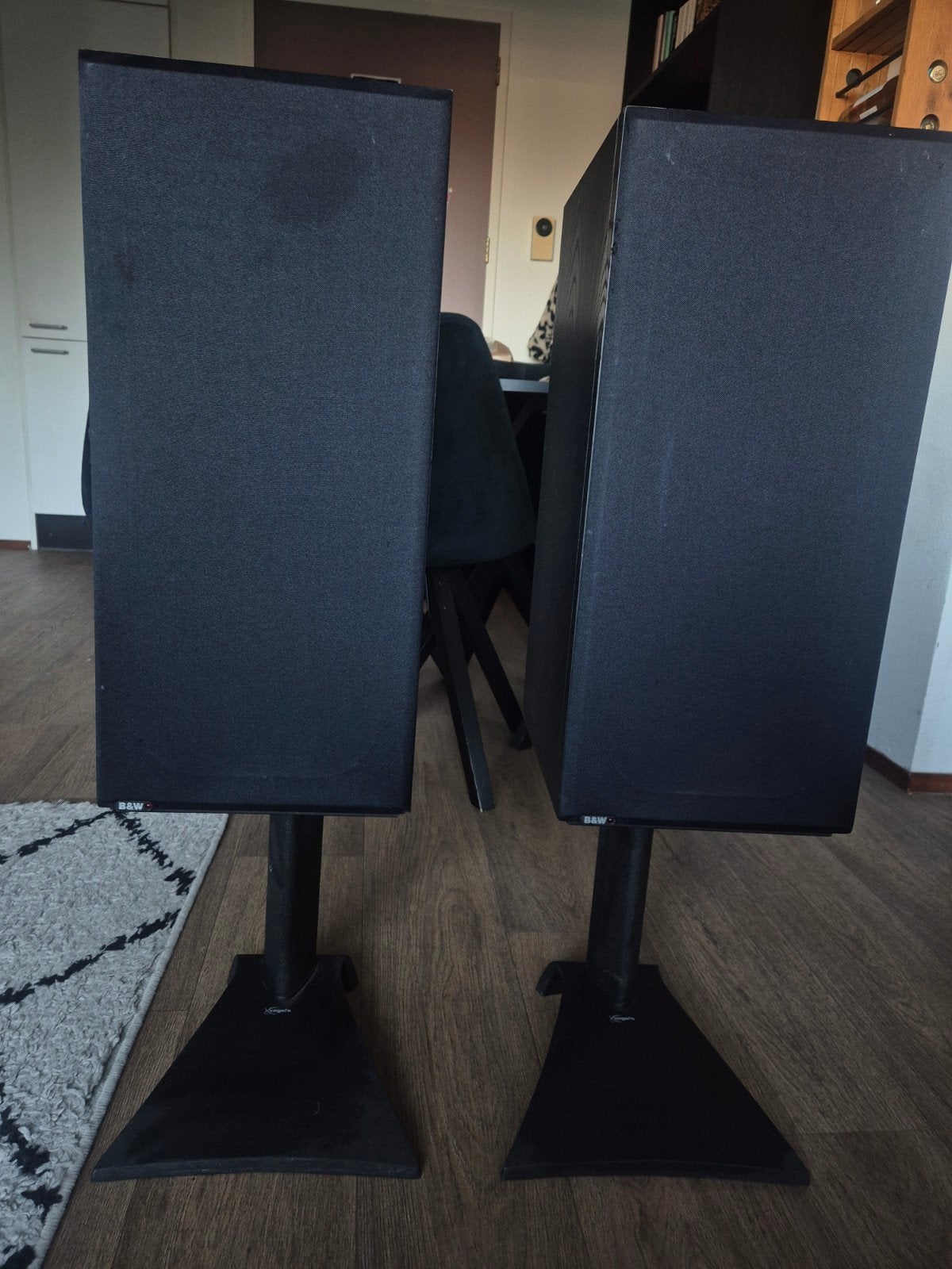 B&W DM14 Luidsprekers met standaarden, Ophalen, Stereo speakers, Gebruikt, Inclusief standaarden