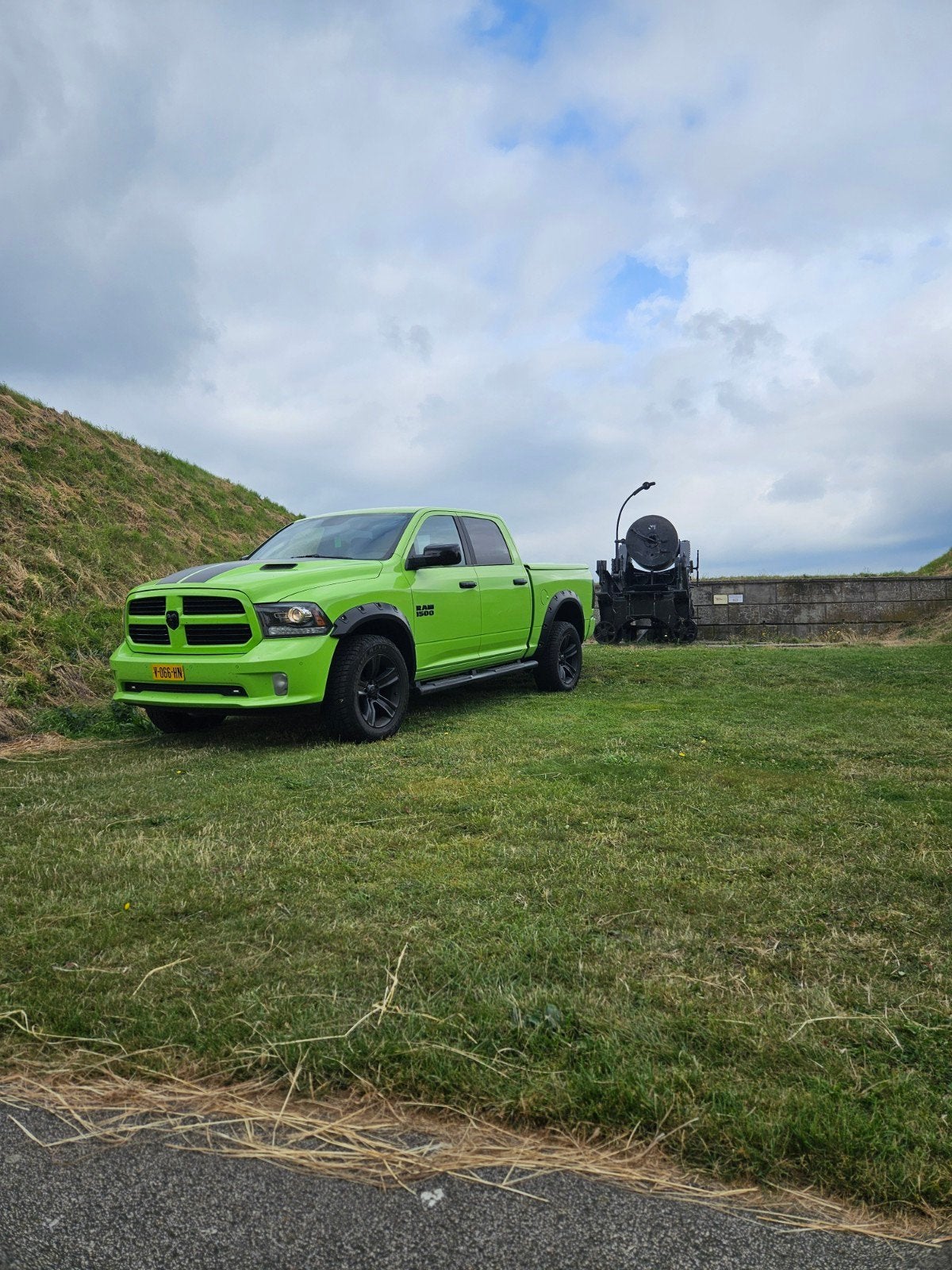 RAM 1500 2018 Groen, Auto's, 5654 cc, Origineel Nederlands, Bedrijf, 401 pk