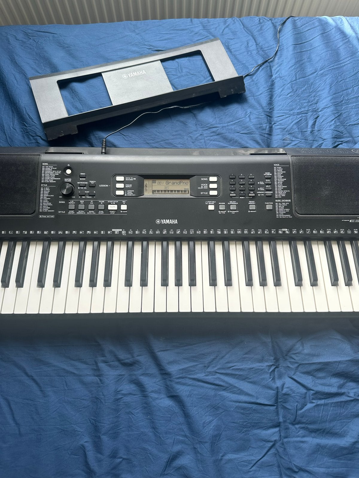 Yamaha PSR-E363 keyboard met kruk en standaard, Ophalen, Yamaha, Aanslaggevoelig, 61 toetsen