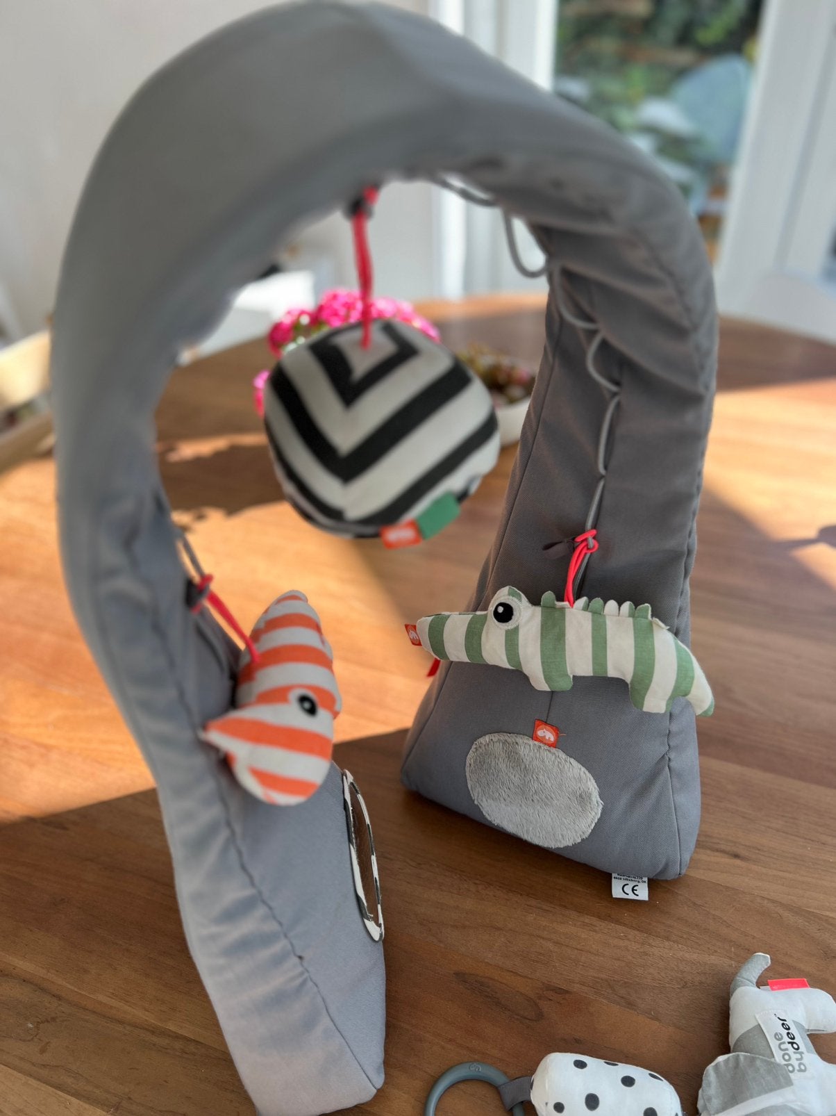 Done by deer babygym activitygym met extra kinderwagenhanger, Kinderen en Baby's, Ophalen of Verzenden, Zo goed als nieuw, Babygym