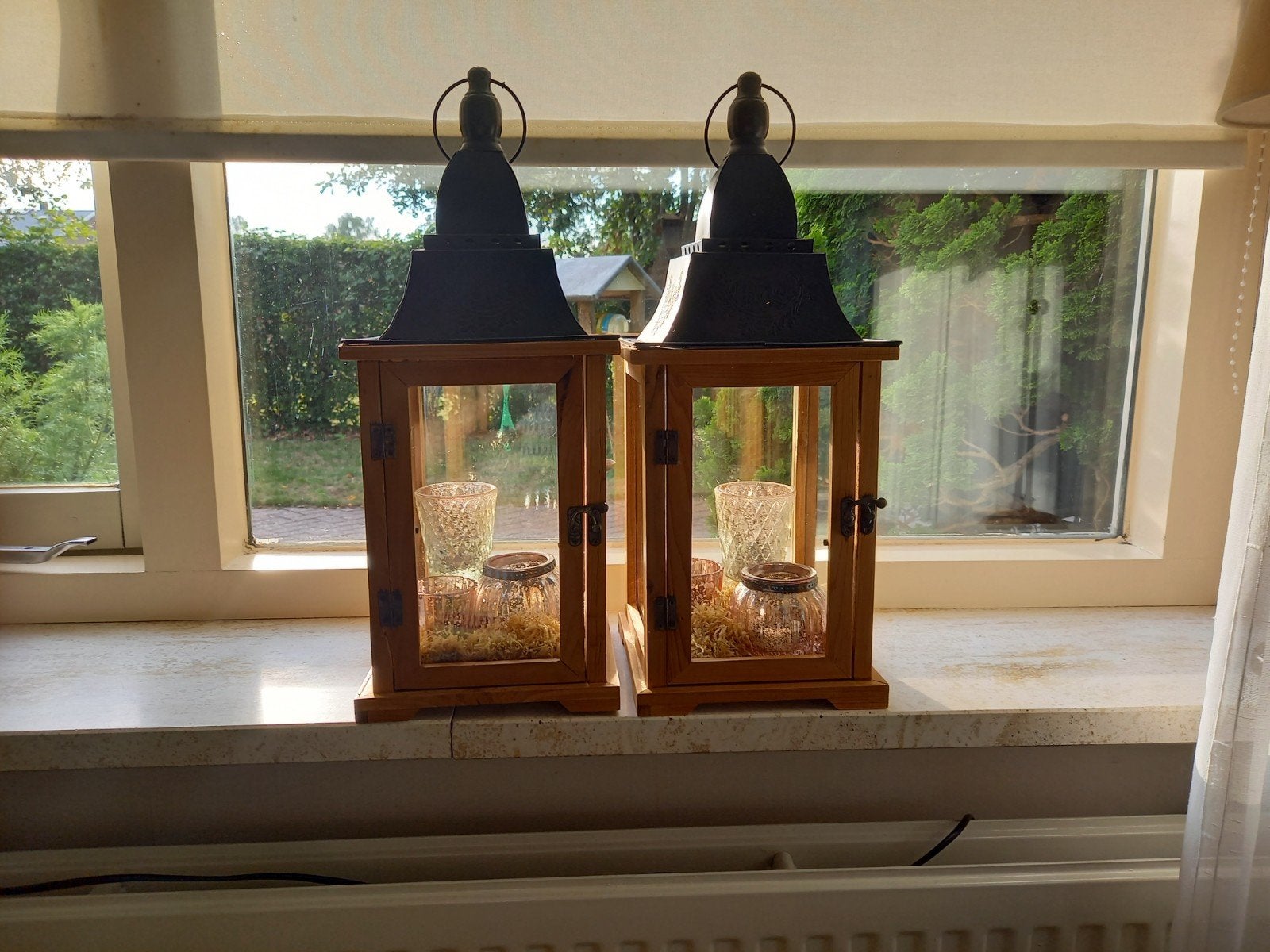 Set van 2 houten lantaarns met metalen kap, Ophalen, Hout, Gebruikt, Landelijk