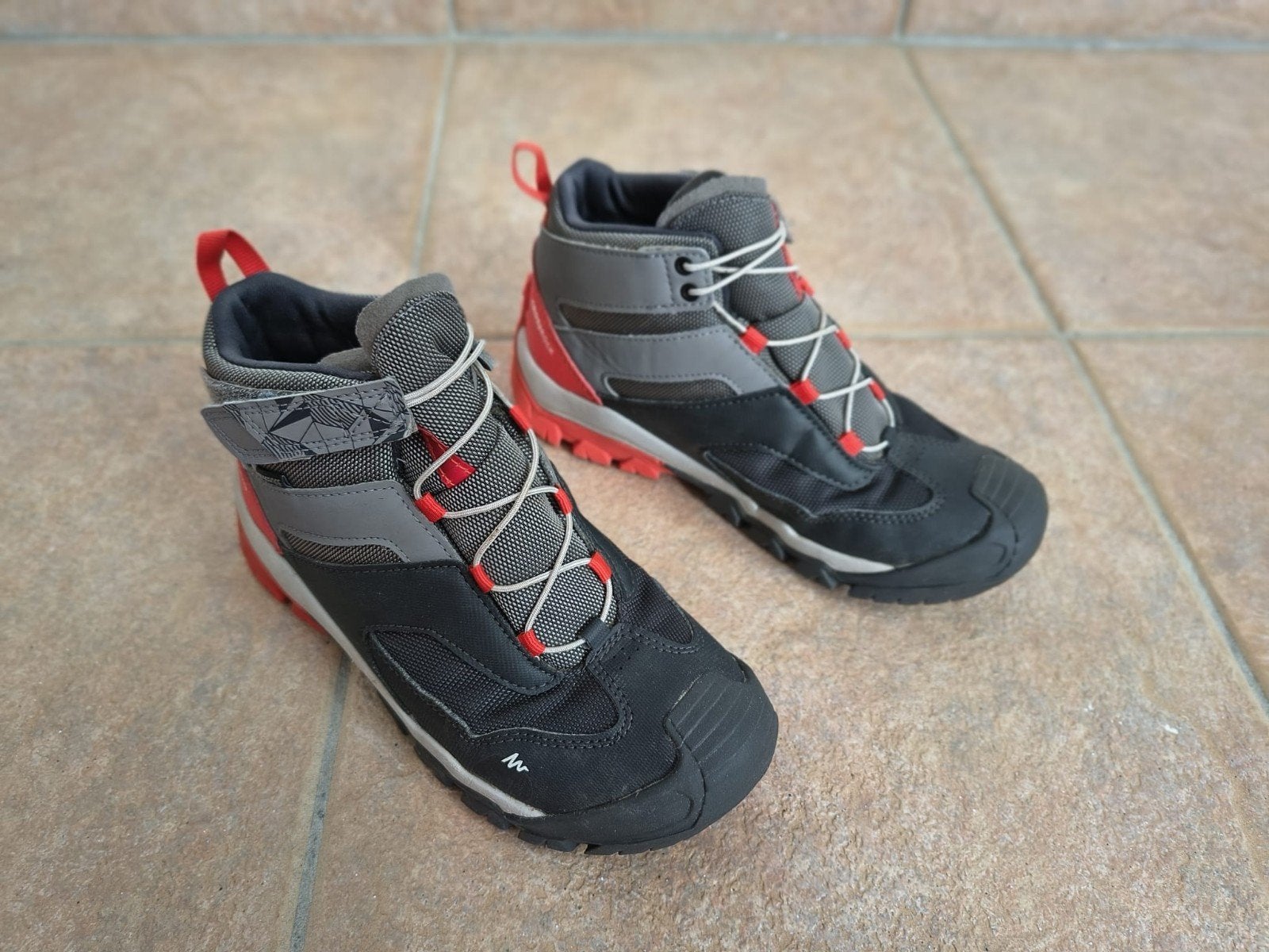 Quechua wandelschoenen maat 33, Sport en Fitness, Bergsport en Wandelen, Ophalen of Verzenden, Zo goed als nieuw, Schoenen