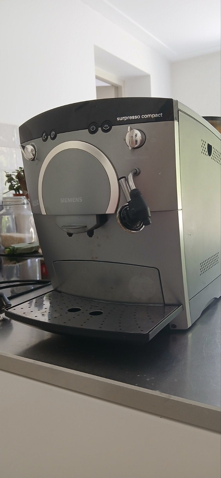 Siemens koffiemachine Surpresso compact, Witgoed en Apparatuur, Ophalen, Afneembaar waterreservoir, Koffiemachine, Zo goed als nieuw