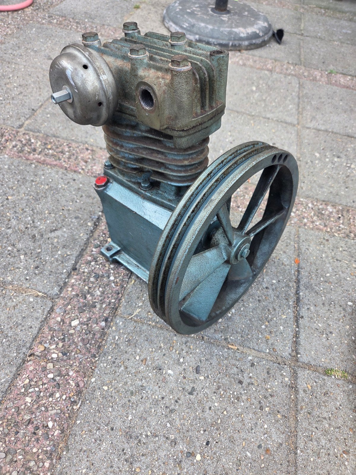 Zuigermotor compressor, Ophalen