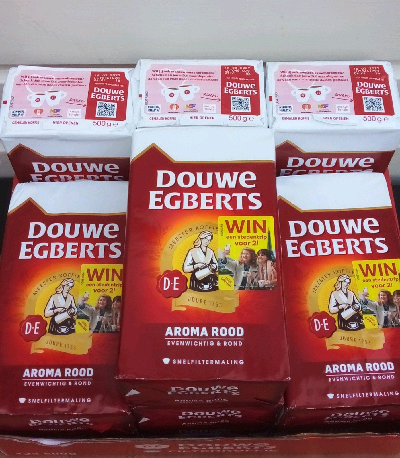 Douwe Egberts Aroma Rood, Verzenden