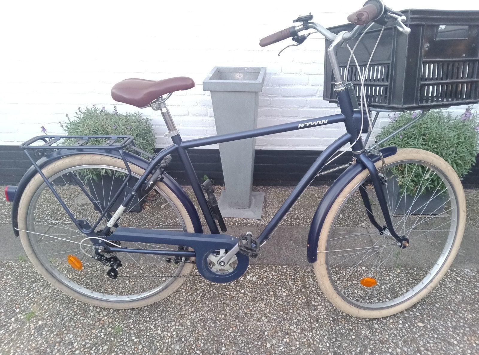 Herenfiets Btwin Elops 520  met voordrager, Fietsen en Brommers, Velgrem, Versnellingen, Zo goed als nieuw, Ophalen