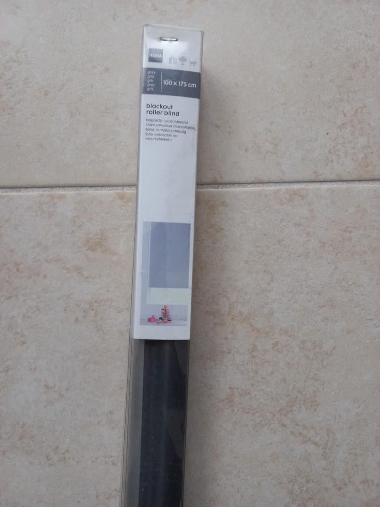 Rolgordijn verduisterend vd HEMA( grijs), Ophalen, 100 tot 150 cm, 150 tot 200 cm, Nieuw