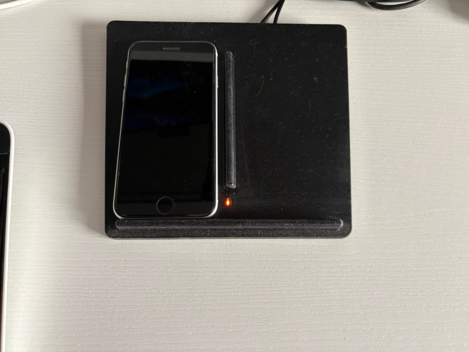 Middenconsole organizer en draadloze oplader Tesla model 3, Auto diversen, Ophalen of Verzenden, Gebruikt