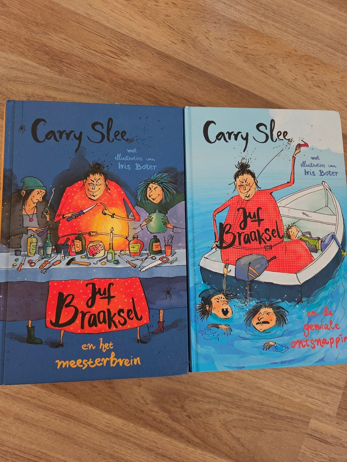 Carry Slee - Juf Braaksel boeken (2 stuks), Boeken, Ophalen, Zo goed als nieuw, Carry Slee, Fictie algemeen