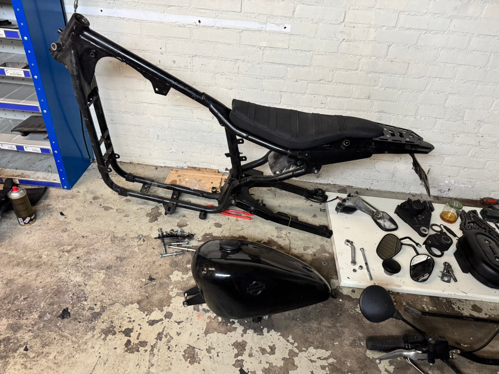 Sportster , frame + kenteken , tank , remklauw , achterwiel, Ophalen of Verzenden