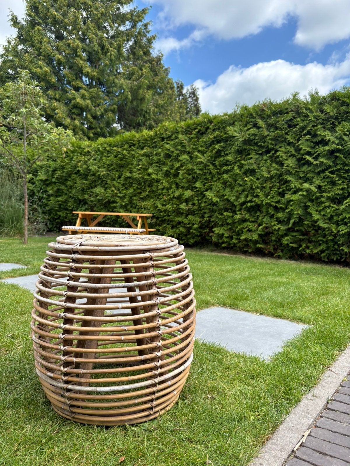 Bijzettafel voor buiten of binnen, Huis en Inrichting, Minder dan 55 cm, Rond, Zo goed als nieuw, Ophalen