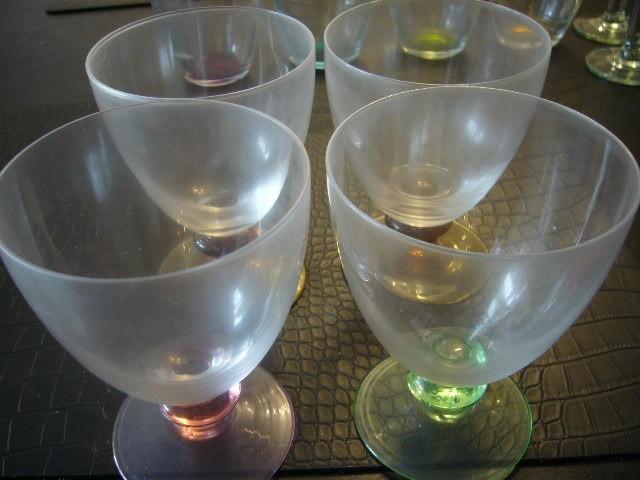 div. glazen met gekleurde voet 16 stuks, Verzamelen, Glas en Borrelglaasjes, Ophalen, Zo goed als nieuw, Overige typen
