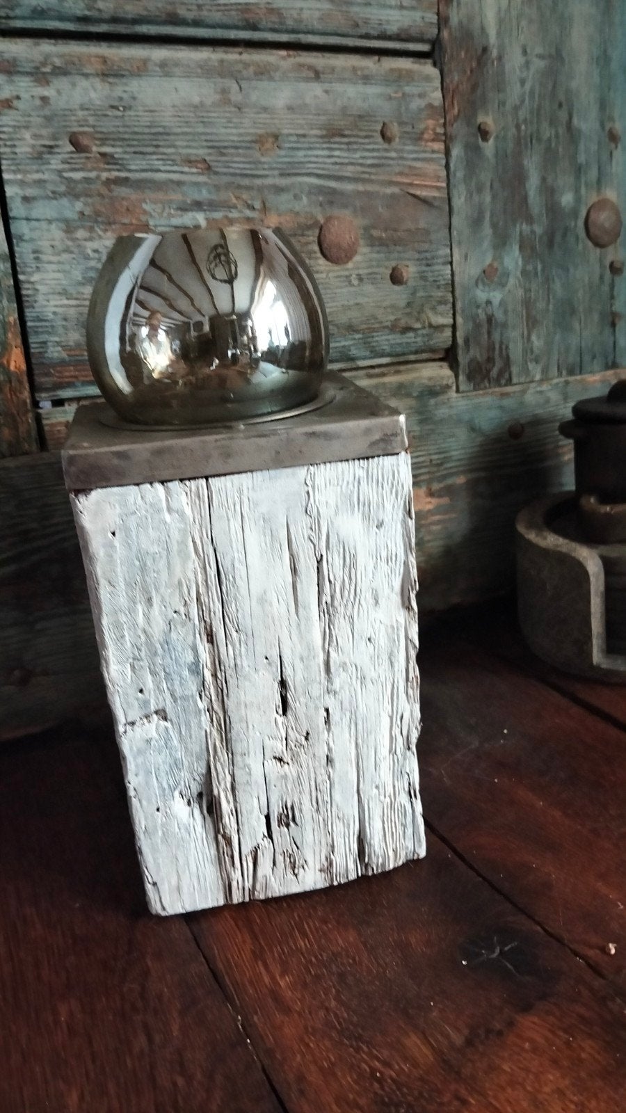 Brocante houten kandelaar afgewerkt met ijzer + waxinelichtj, Gebruikt, ., Ophalen of Verzenden, .