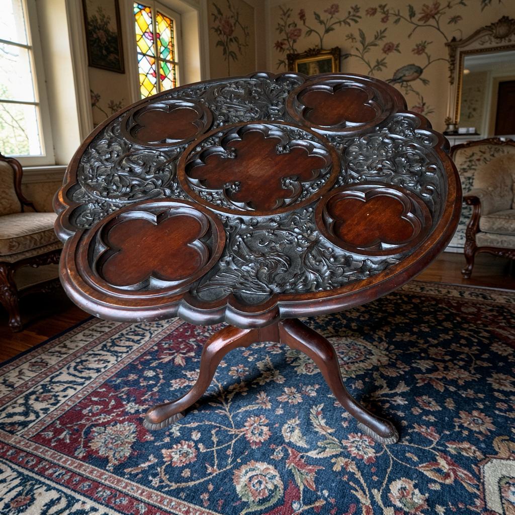 A Georgian Mahogany Shaped Circulair Tea Table, Ophalen