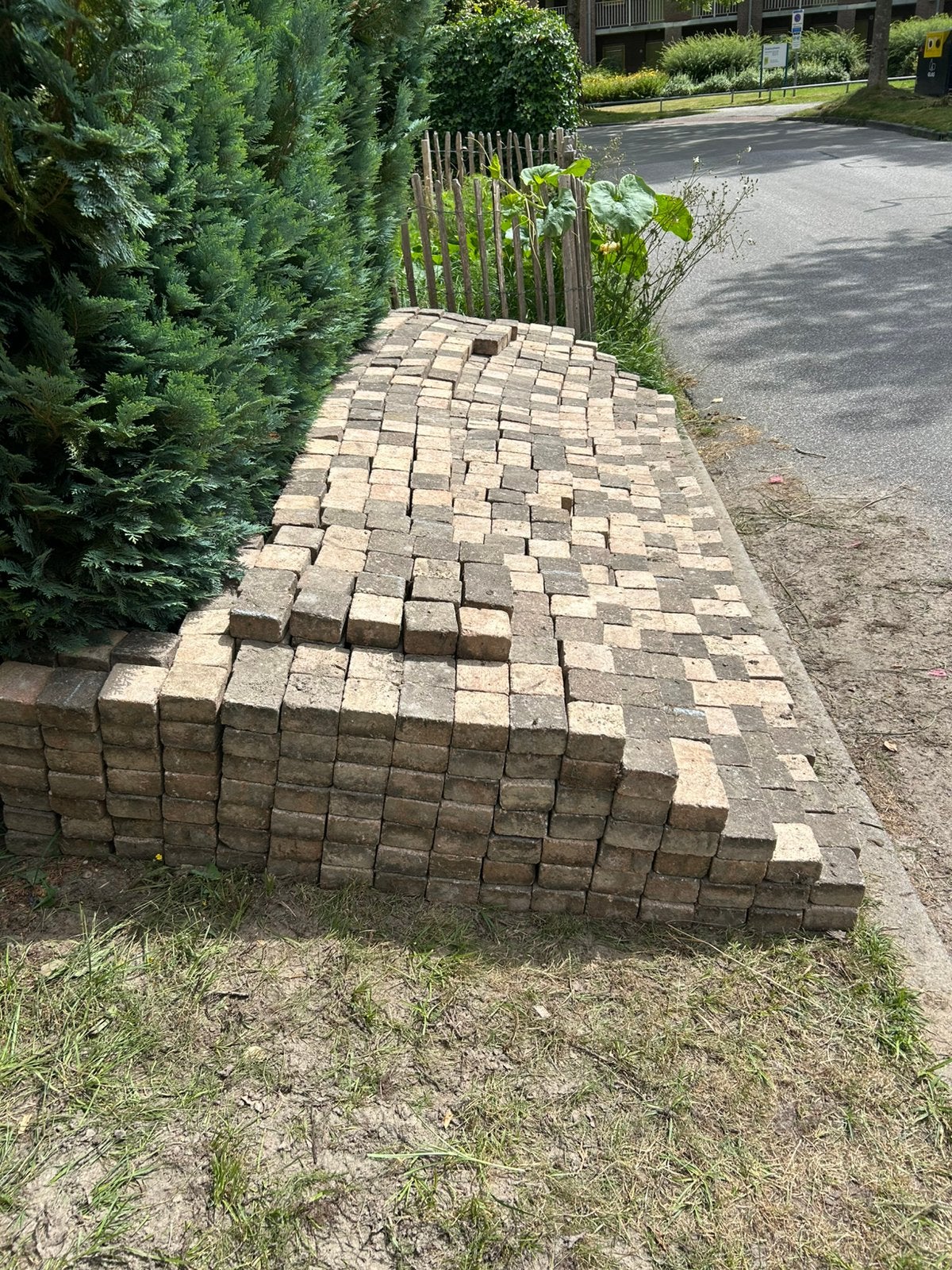 GRATIS  klinkers (ongeveer 30m2), Ophalen, Klinkers, Zo goed als nieuw, 10 m² of meer