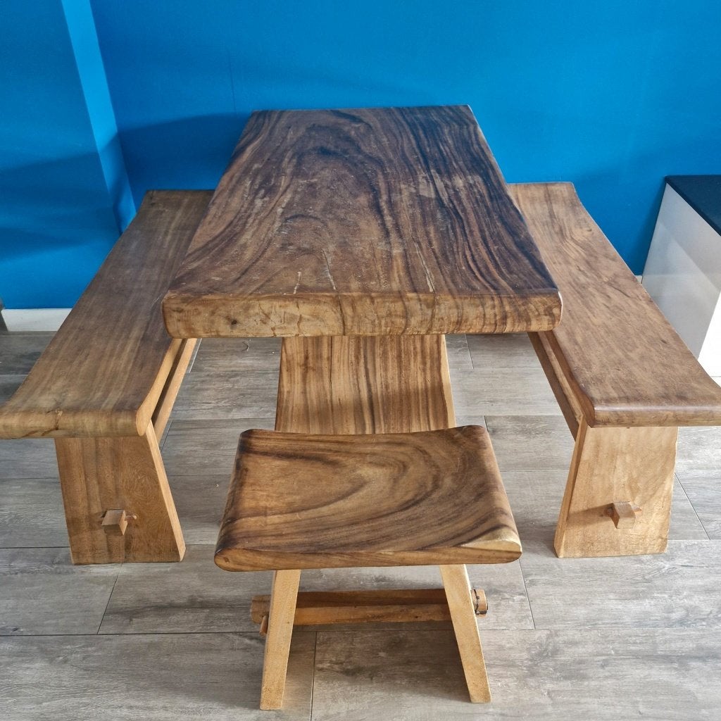 Massief houten tafel met 2 banken en kruk – robuuste set, Ophalen, Overige materialen, Gebruikt, 100 tot 150 cm