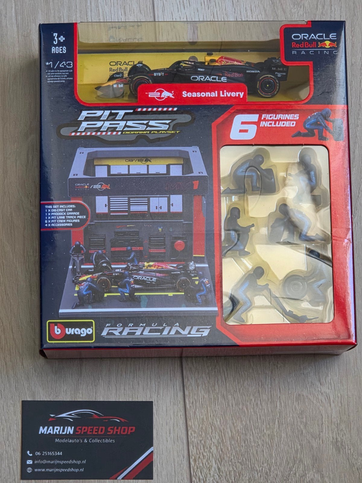 Bburago Red Bull Racing F1 Pit Pass Diorama Playset 1:43, Ophalen of Verzenden