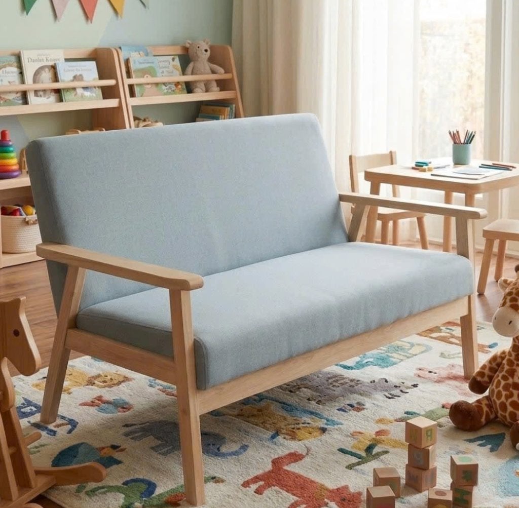 Leuk grijs bankje, ideaal voor kinderkamer of wachtruimte, Ophalen, Tweepersoons, Zo goed als nieuw, Rechte bank