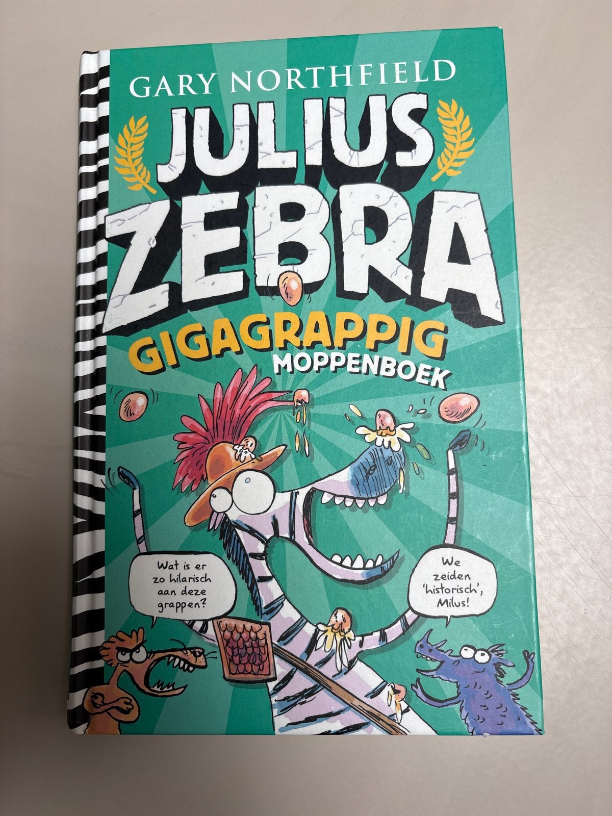 Julius Zebra - Gigagrappig moppenboek, Boeken, Fictie algemeen, Nieuw, Ophalen of Verzenden, Gary Northfield