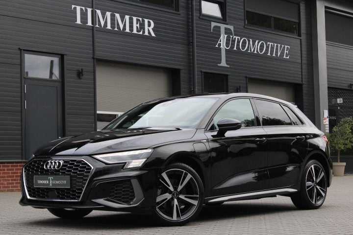 Audi A3 Sportback 40 TFSI e Advanced edition 3xS Line - 18 I, Automatische klimaatregeling, 4 cilinders, 1535 kg, Zwart