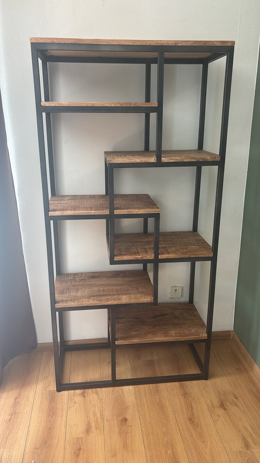 Unieke Vakkenkast Mangohout met Zwart Metalen Frame, Huis en Inrichting, Ophalen, Met plank(en), 50 tot 100 cm, Zo goed als nieuw