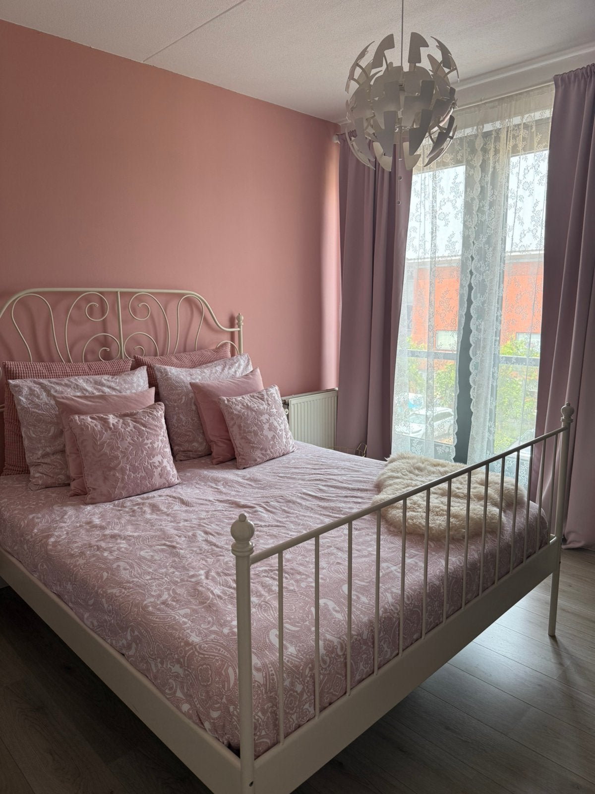 Leirvik bed wit 160/200 inclusief nachtkastje., Ophalen, Zo goed als nieuw, Tweepersoons