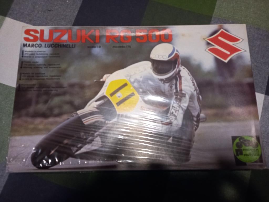 Protar suzuki rg500 modelbouwdoos, Hobby en Vrije tijd, Modelbouw | Auto's en Voertuigen, Auto, Groter dan 1:32, Nieuw, Ophalen