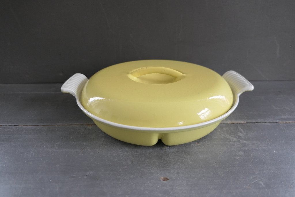 Vintage emaile gietijzer 3 vaks ovenschaal 3,45 kg, Overige typen, Verzenden, Geel, Zo goed als nieuw