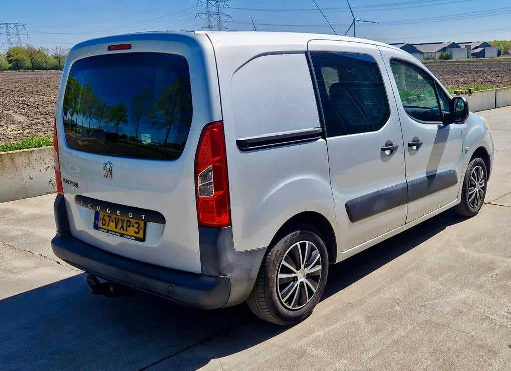 Peugeot Partner 1.6 HDI 55KW 120 L1 3PL 2008 - zilvergrijs, Auto's, Bestelauto's, Particulier, ABS, Airbags, Trekhaak, Peugeot
