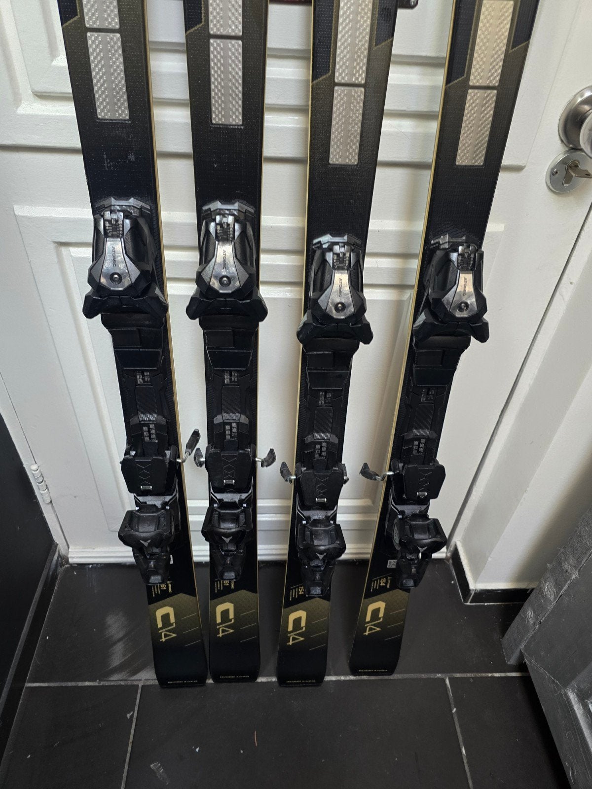 161cm ATOMIC CLOUD C14 REVOSHOCK 950€ 2025 DAMES GEVORDERDEN, 160 tot 180 cm, Ophalen of Verzenden, Zo goed als nieuw, Carve