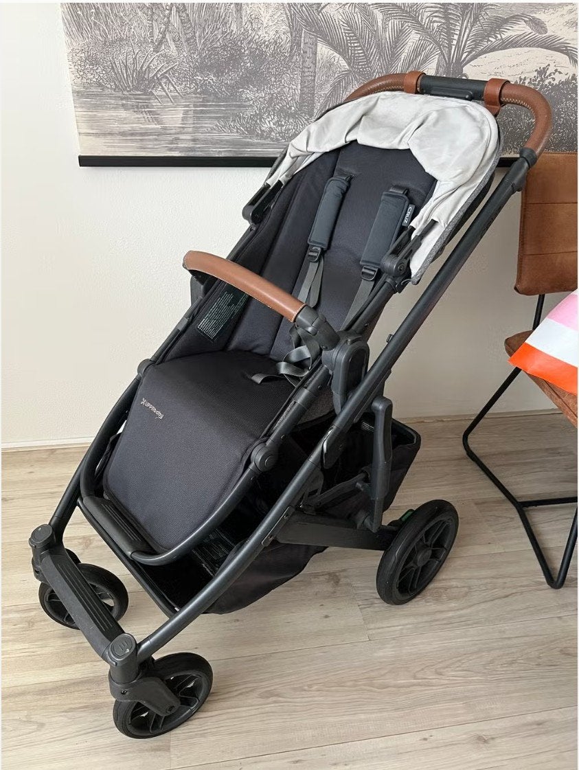 Uppababy Cruz V2 greyson, Kinderen en Baby's, Buggy's, Zo goed als nieuw, Regenhoes, Voetenzak, Zonnekap, Ophalen