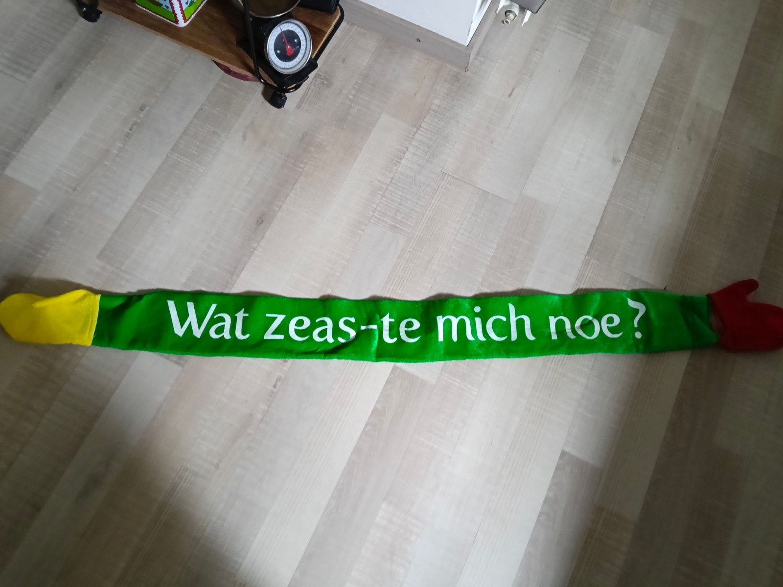 Leuke bier sjaal met tekst - "Wat zeas-te mich noe?", Ophalen, Kleding, Brand