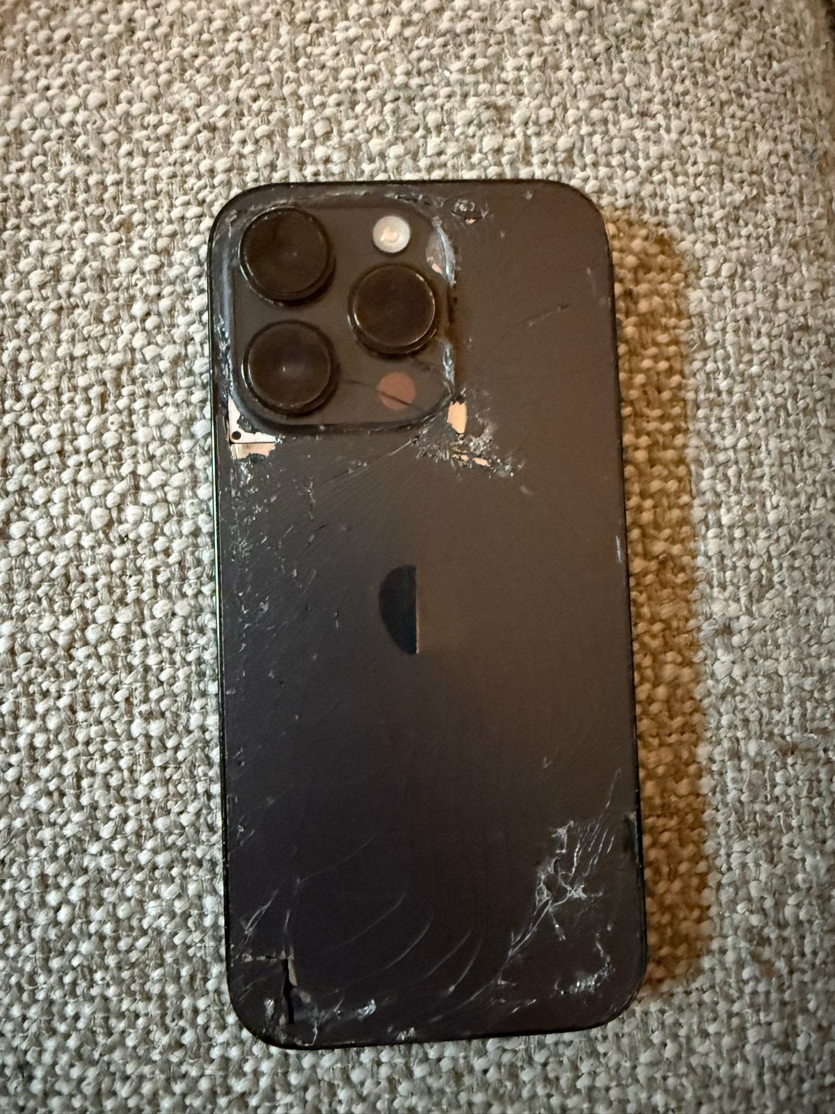 iPhone 14 Pro - Gebarsten achterkant, Telecommunicatie, Mobiele telefoons | Apple iPhone, Ophalen of Verzenden, Zonder simlock