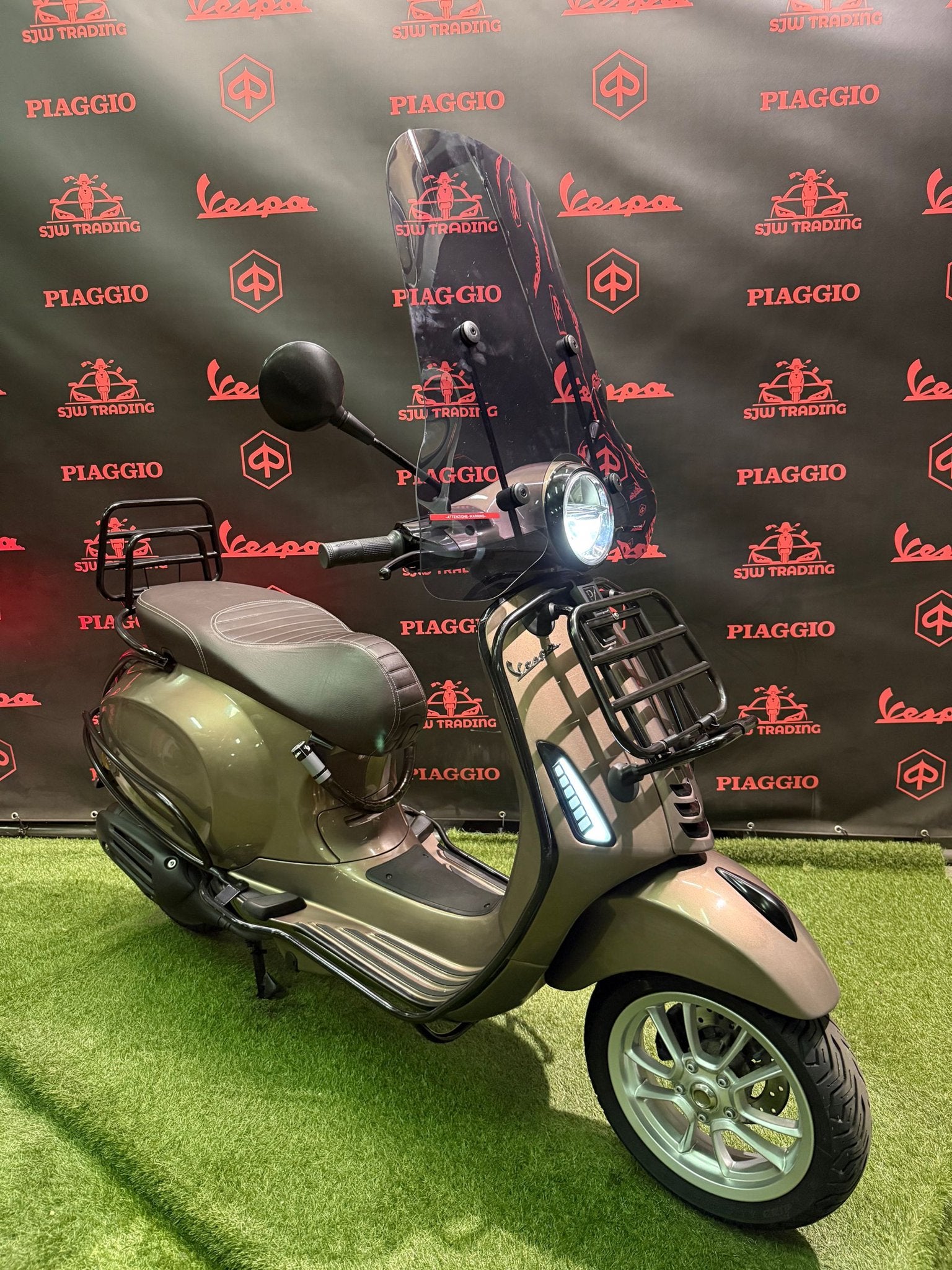 Foto 3 van Vespa Primavera 2019 Brom! Beige / Full Option / Garantie!