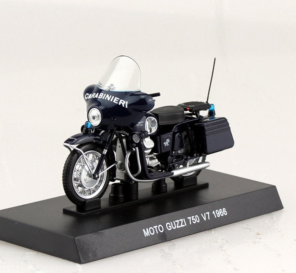 Moto Guzzi 750 V7 L' Arma dei Carabinieri 1966 DeAgostini, Dak Mantova Via Martiri di Belfiore 4 info@dakmantova.com, Verzenden