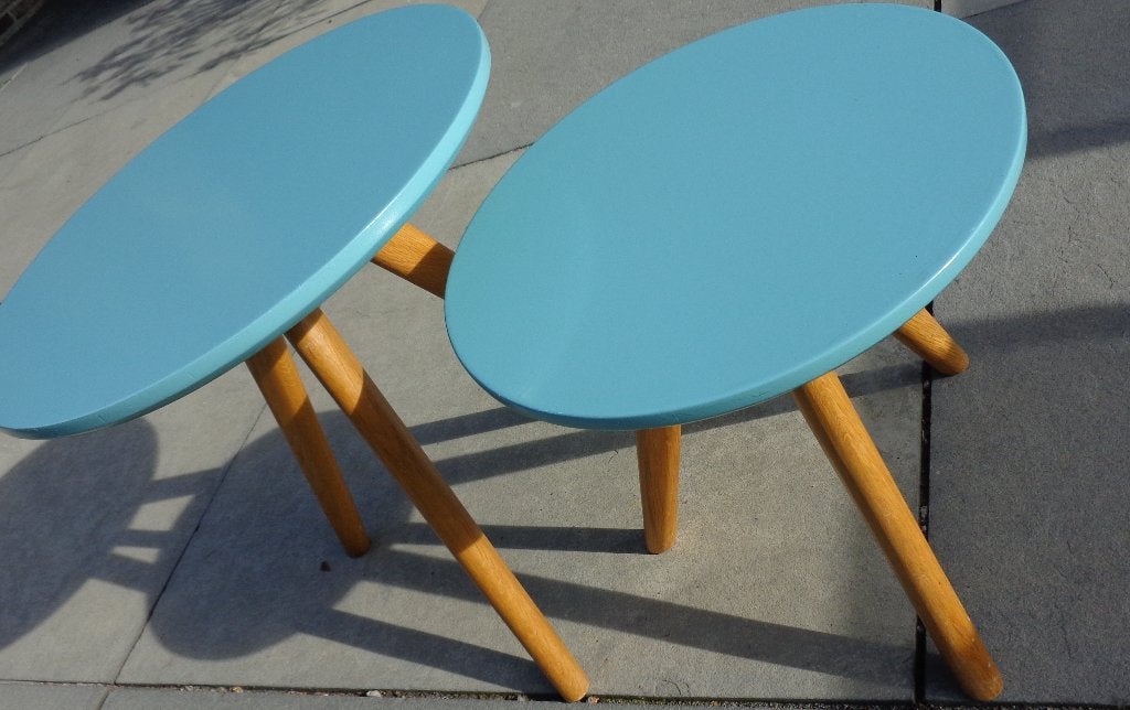 2 ronde tafeltjes in hout (turquoise - groen blauw), Ophalen, Minder dan 50 cm, Rond, Minder dan 50 cm