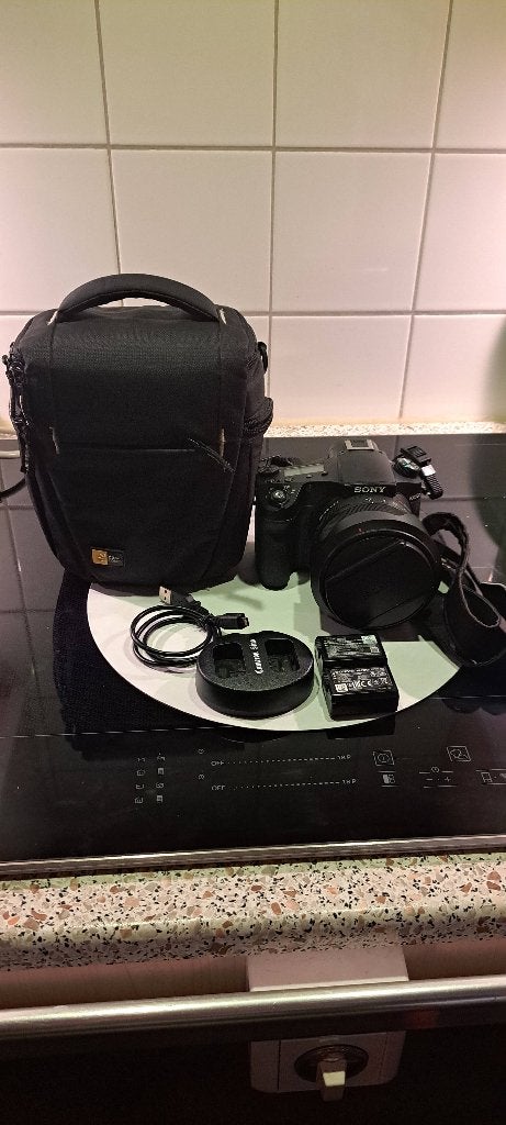 Sony Cybershot DSC-RX10 III = mark 3, Compact, Zo goed als nieuw, Sony, 8 keer of meer