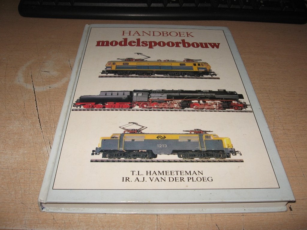 T.L.Hameeteman         Handboek modelspoorbaan, Boeken, Ophalen of Verzenden, Zo goed als nieuw, Overige onderwerpen
