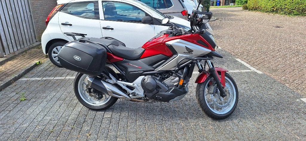 Nette Honda NC750X - Recent onderhoud, Handvatverwarming, 2 cilinders, 745 cc, Motorrijbewijs A