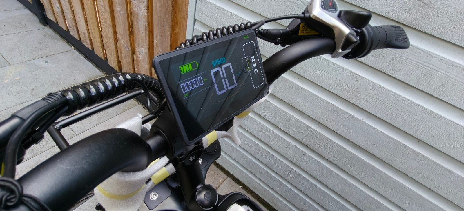 V20 pro nieuwste model met nfc ringslot voorraad, Fietsen en Brommers, Ophalen, Nieuw, Elektrische step (E-scooter)