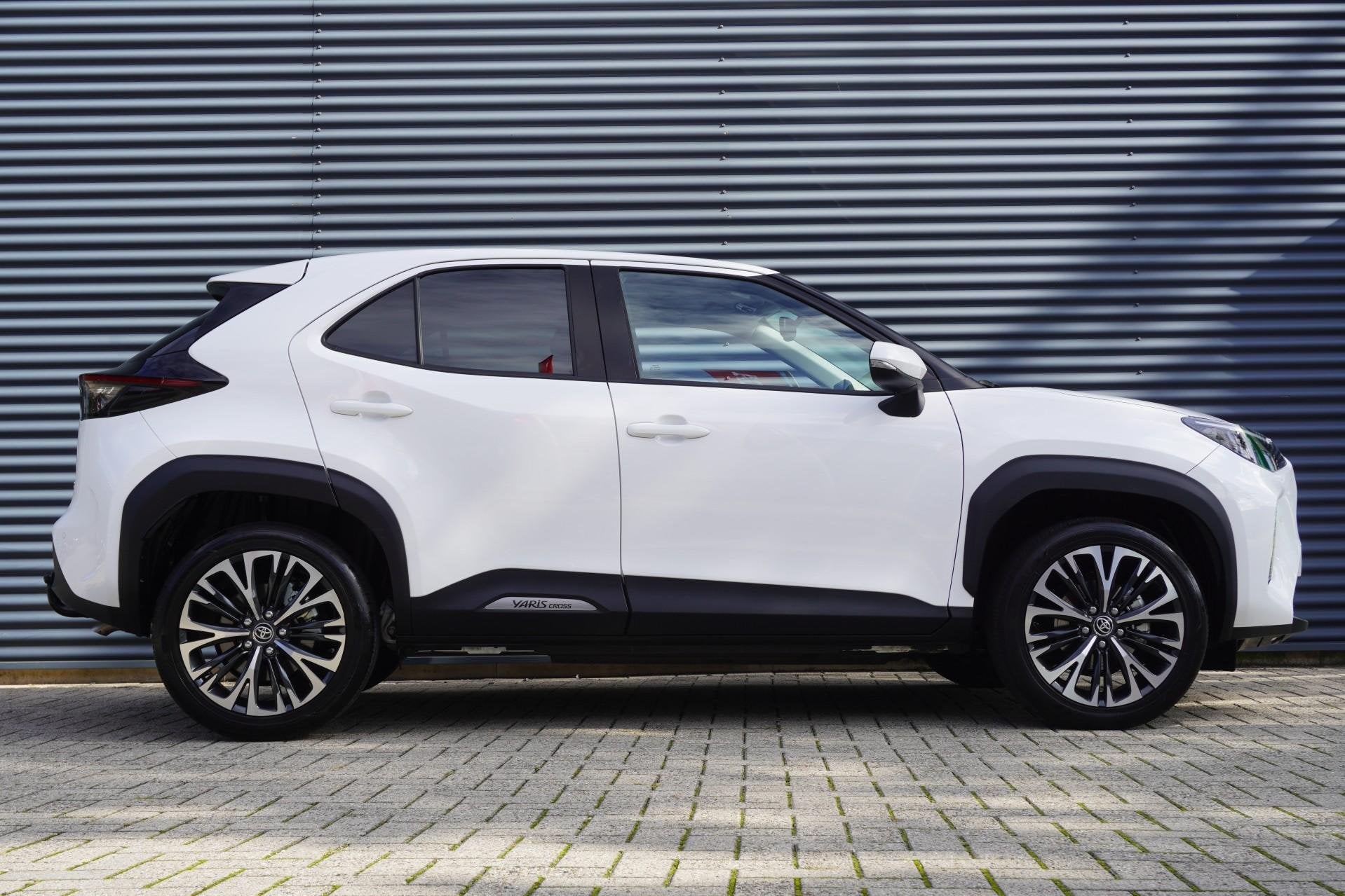 Toyota Yaris Cross 1.5 Hybrid 116pk Executive | Trekhaak | S, 12 maanden, Gebruikt, Wit, Bedrijf