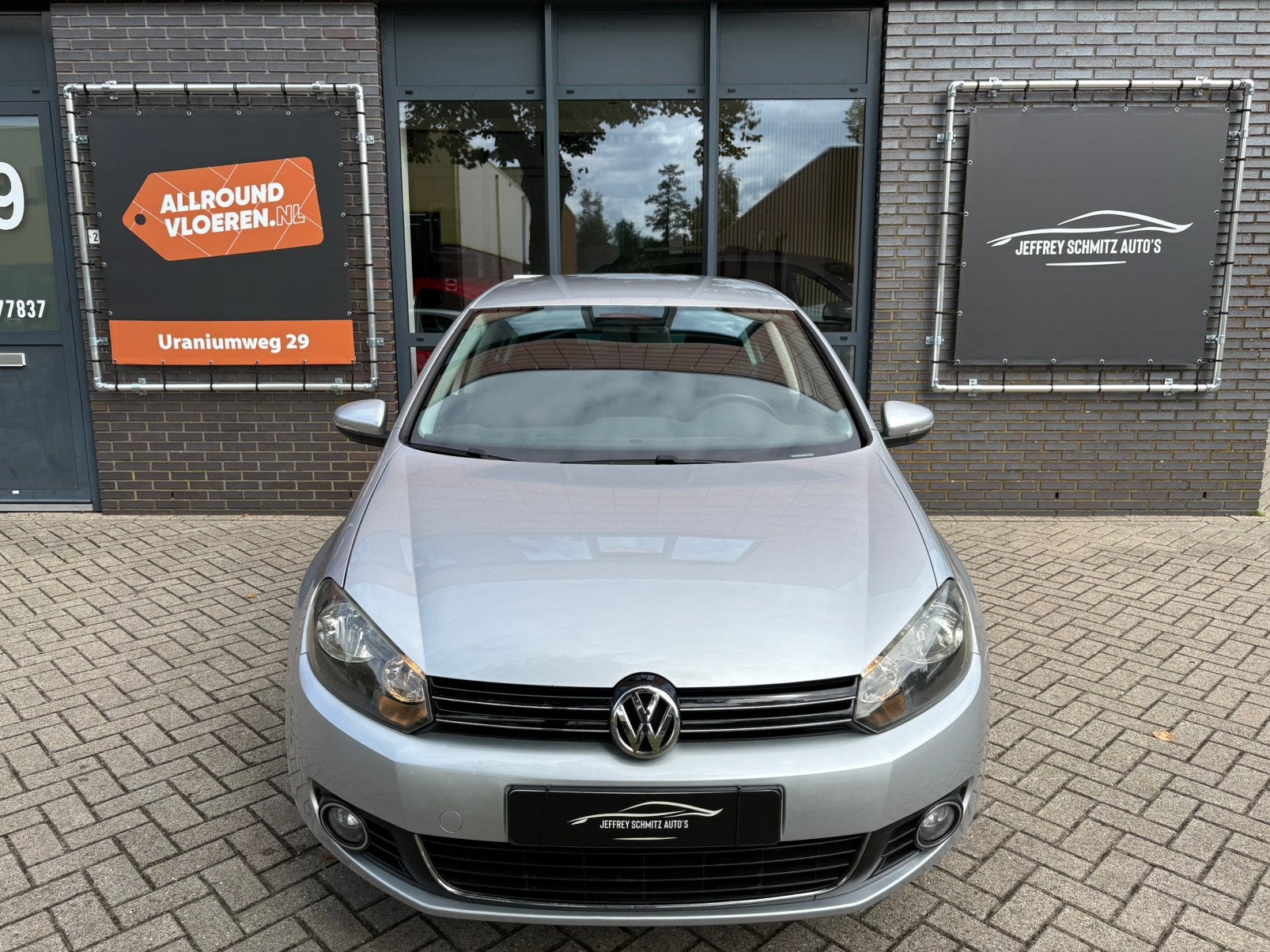 Volkswagen Golf 1.2 TSI 77KW 5D 2011 Grijs Navigatie,Camera, Voorwielaandrijving, Euro 5, Stof, Zwart