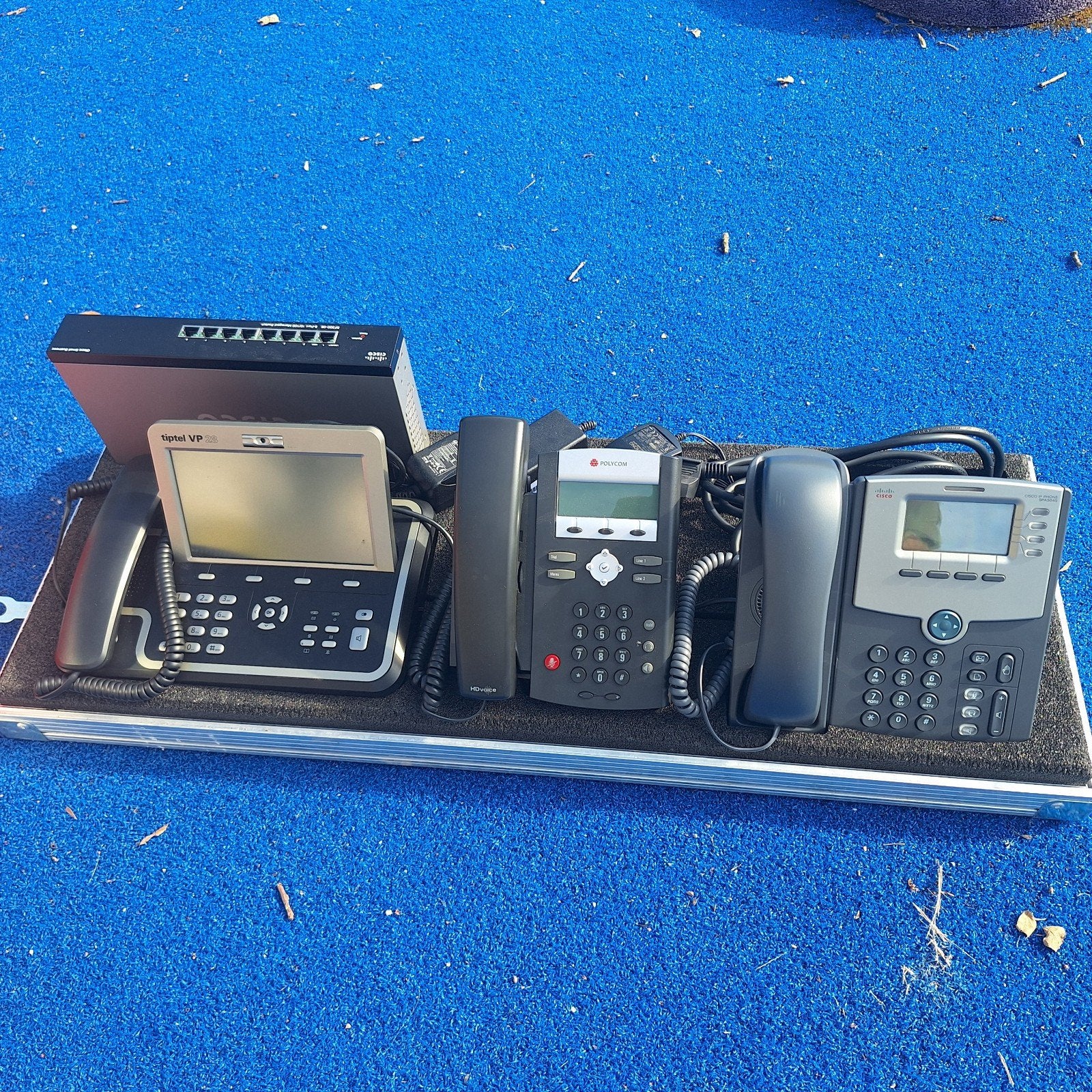 Routit testkoffer; Complete set IP-telefoons met switch en k, Ophalen